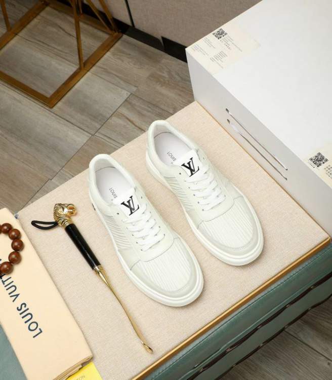 Picture of Louis Vuitton Shoes _SKULVsz38-44mnf051617118